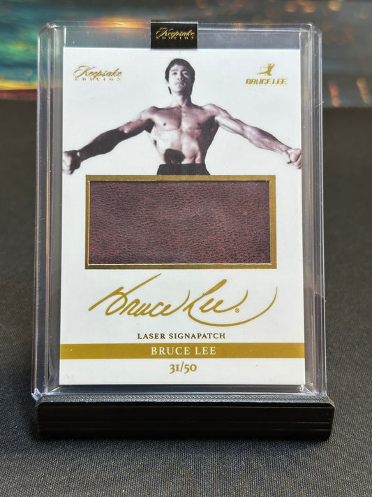 Bruce Lee Personal Used Boxing Gloves Relic 31/50 Keepsake Card
